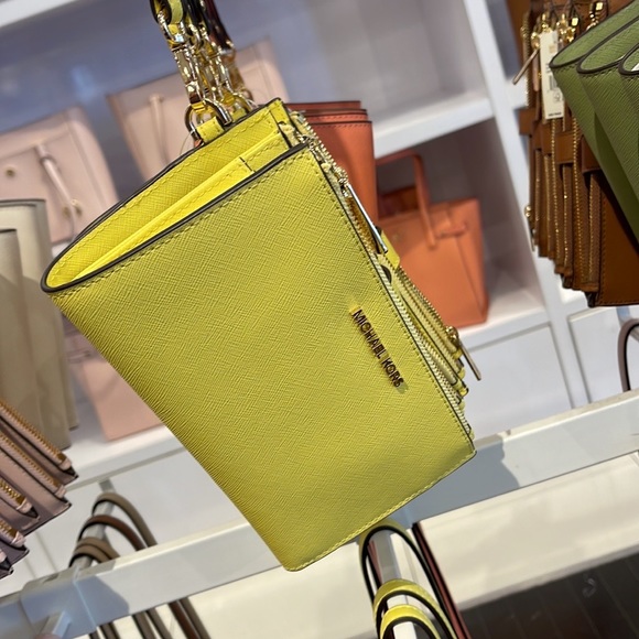 Michael Kors Jet Set Travel Large Double Zip Leather Wristlet Sunshine Yellow - Picture 14 of 15